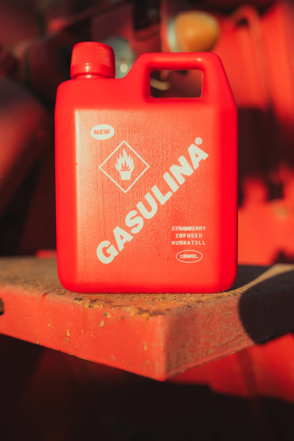 A red Gasulina jerrycan on the bar